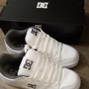 Men's DC shoes size 11